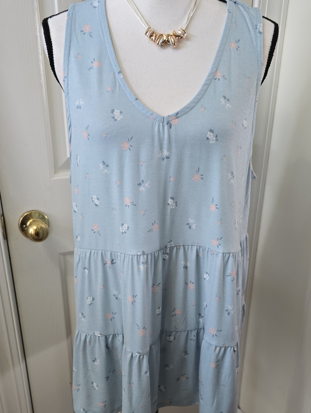 A:GLOW BRAND WOMEN'S BLUE FLORAL SLEEVELESS MATERNITY TOP SIZE XL - Picture 4 of 17